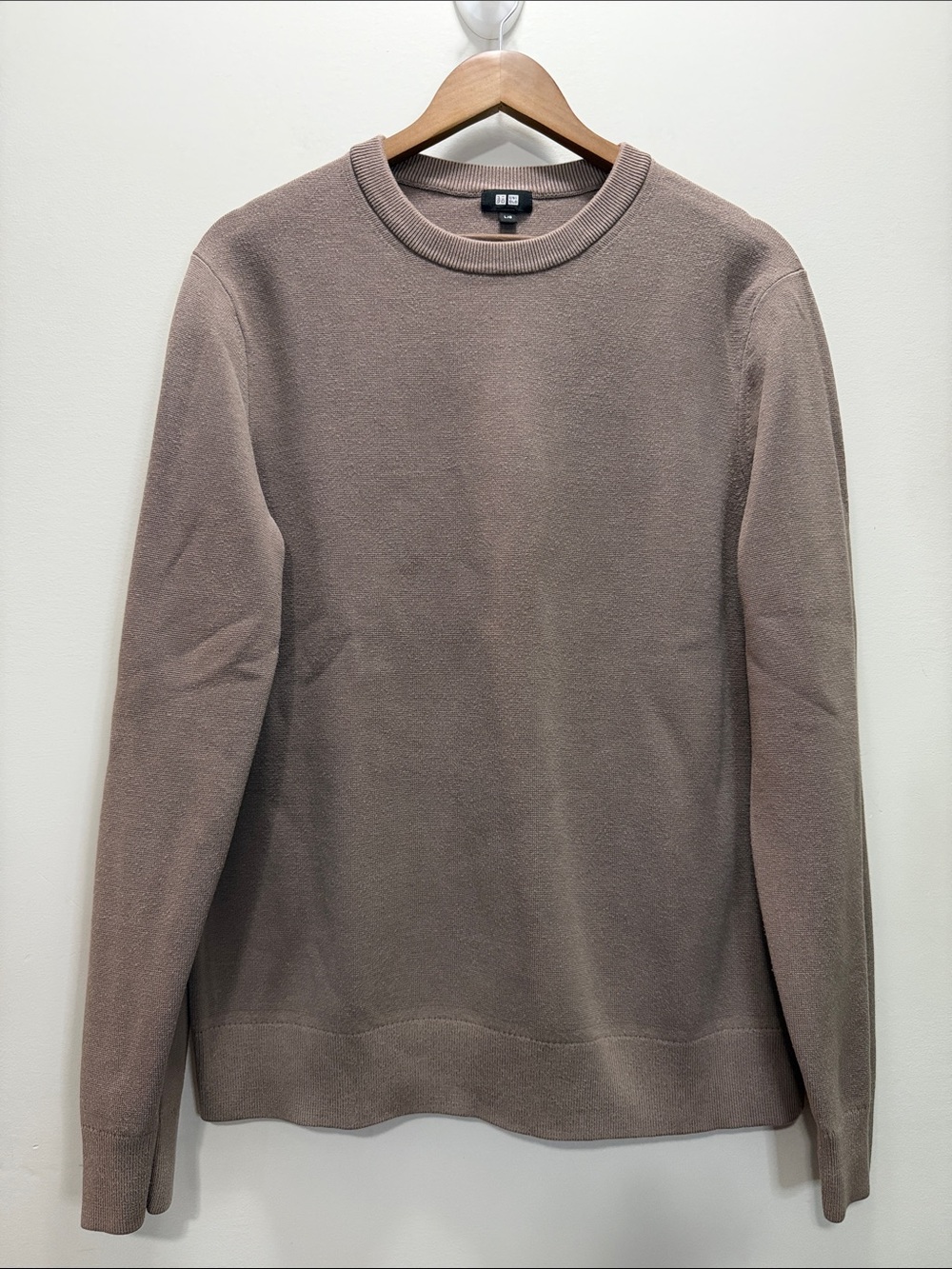 Uniqlo Men's Crewneck Sweater in Taupe Brown